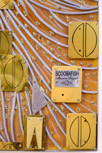 Carica l'immagine nel visualizzatore di Gallery, Artist signature detail showing authenticity and craftsmanship quality