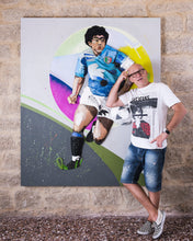 Load image into Gallery viewer, Artist Maurizio Sergiusti with completed El Pibe de Oro - unique sustainable art sculpture 2022