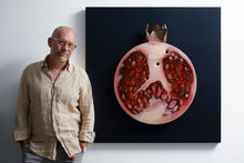 Carica l'immagine nel visualizzatore di Gallery, Maurizio Sergiusti Scoobafish artist with Pomegranate slice sustainable sculpture