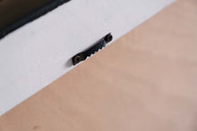Carica l'immagine nel visualizzatore di Gallery, Tomatinho sculpture back panel wall mounting system installation details