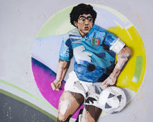 Carica l&#39;immagine nel visualizzatore di Gallery, El Pibe de Oro complete sculpture - Diego Maradona recycled plastic art 185x153cm by Maurizio Sergiusti
