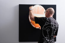 Carica l&#39;immagine nel visualizzatore di Gallery, Maurizio Sergiusti Scoobafish artist holding orange slice sculpture before hanging
