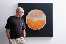 Carica l&#39;immagine nel visualizzatore di Gallery, Maurizio Sergiusti Scoobafish artist profile view observing orange slice sculpture

